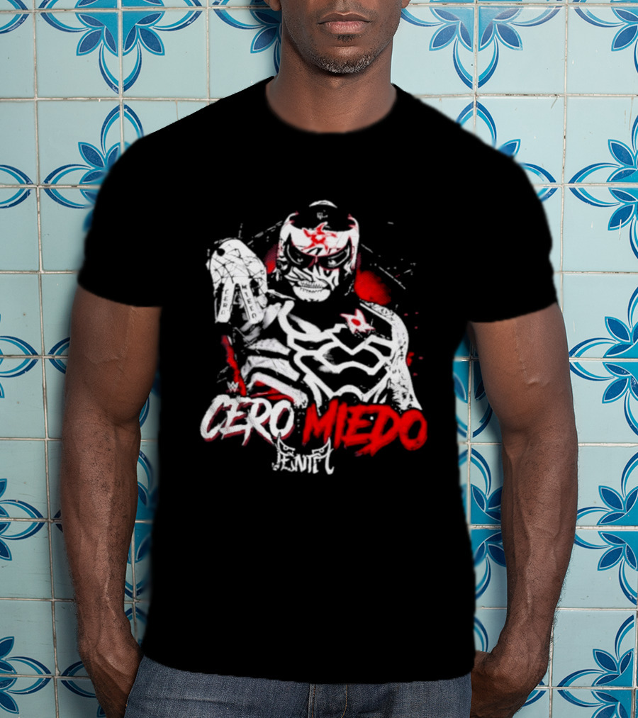 Cero Miedo Penta Hand Sign WWE Photo T-Shirt