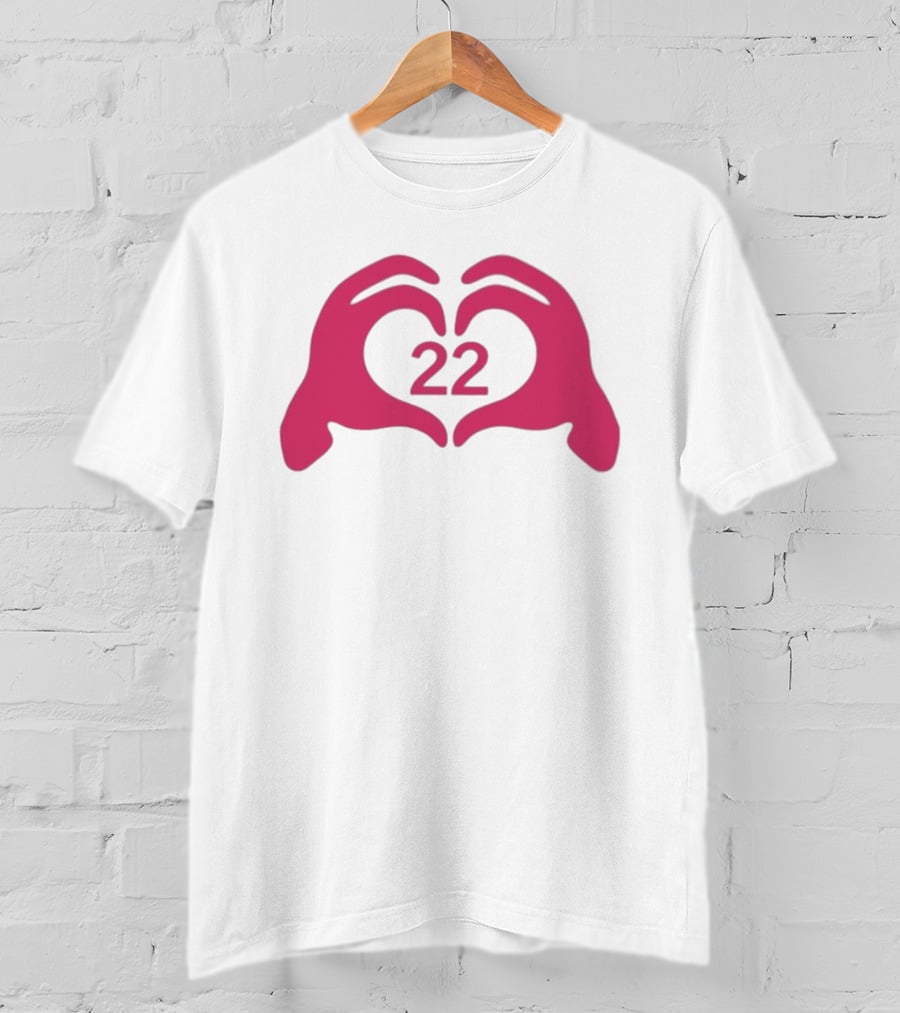 Feelin 22 Pink Heart Hands Gesture T-Shirt