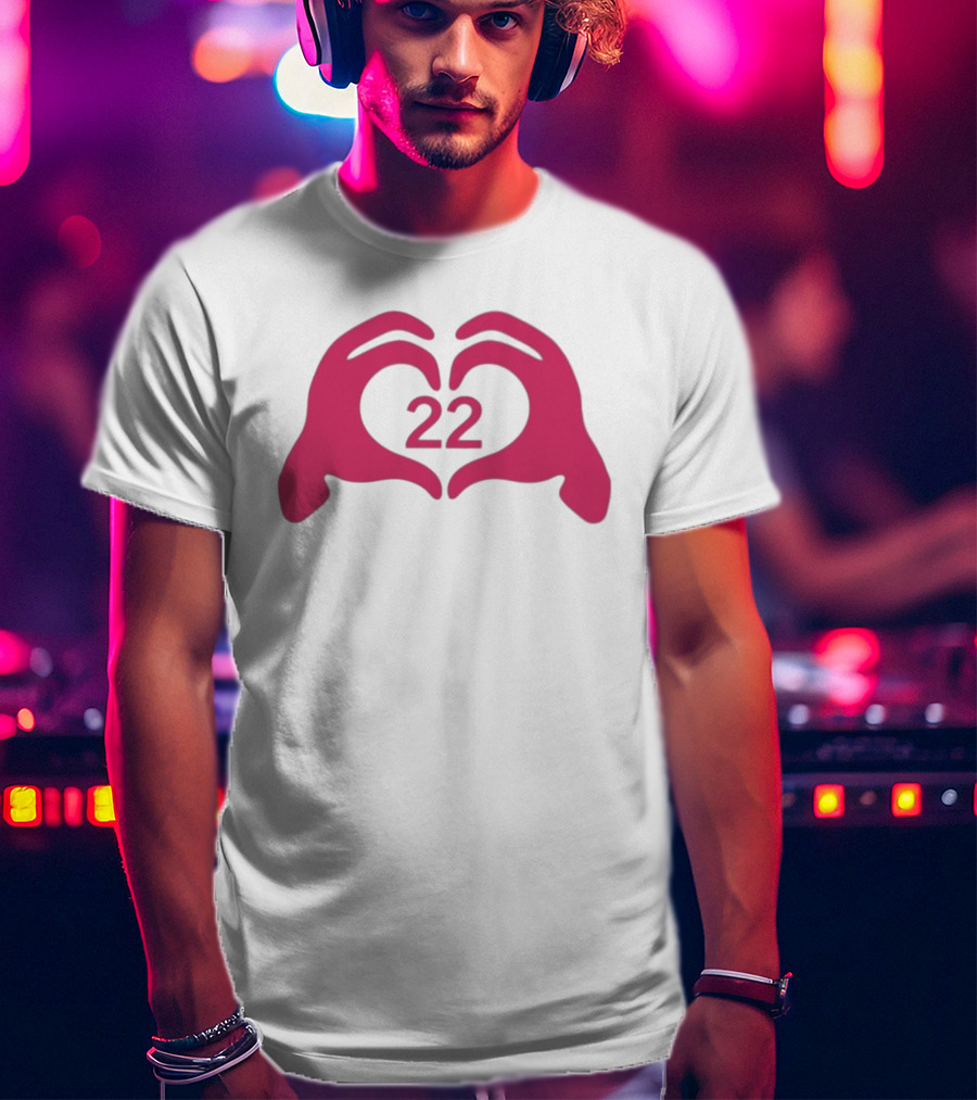 Feelin 22 Pink Heart Hands Gesture T-Shirt