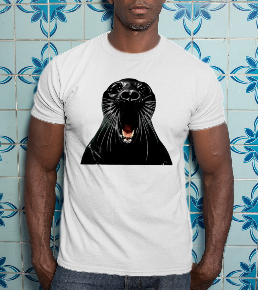 Screaming Black Seal Meme Hilarious Animal Expression T-Shirt