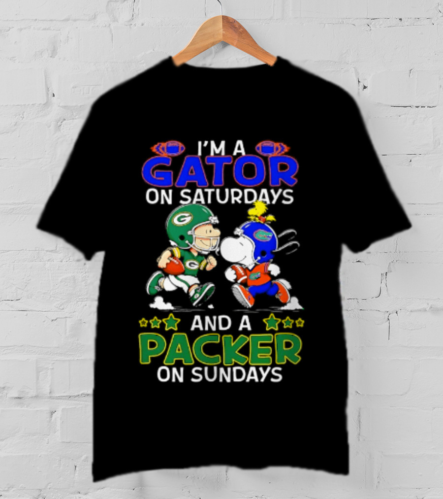 I'm A Gator On Saturdays And A Packer On Sundays Peanuts Football Charlie Brown Snoopy T-Shirt