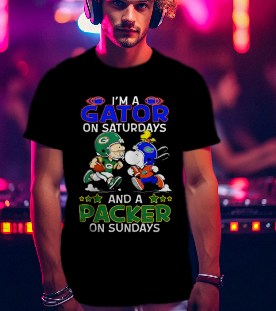 I'm A Gator On Saturdays And A Packer On Sundays Peanuts Football Charlie Brown Snoopy T-Shirt