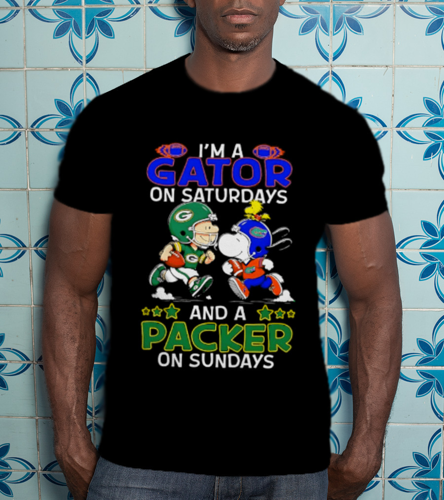 I'm A Gator On Saturdays And A Packer On Sundays Peanuts Football Charlie Brown Snoopy T-Shirt