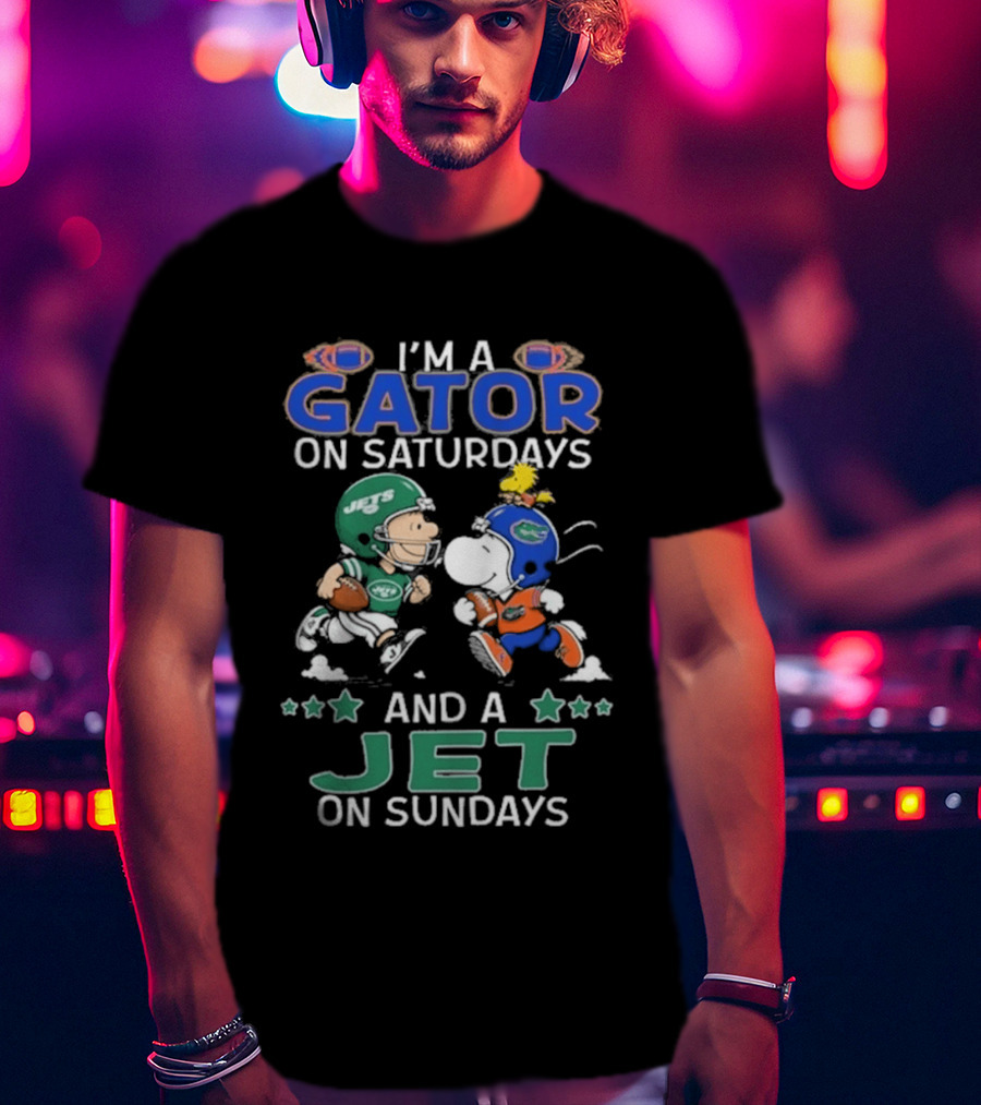 I'm A Gator On Saturdays And A Jet On Sundays Charlie Brown Snoopy Football Peanuts T-Shirt