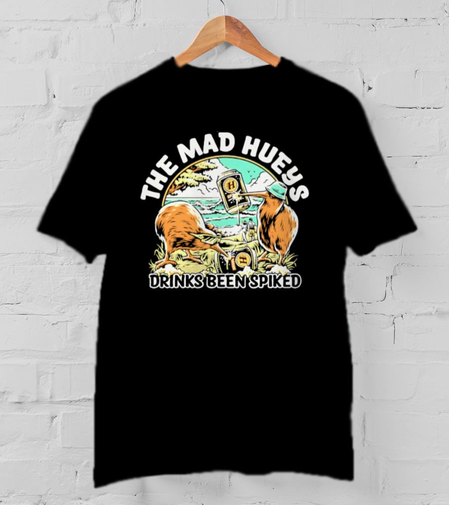 The Mad Hueys Drinks Been Spiked Kiwi Bird Surfing Beach Scene T-Shirt