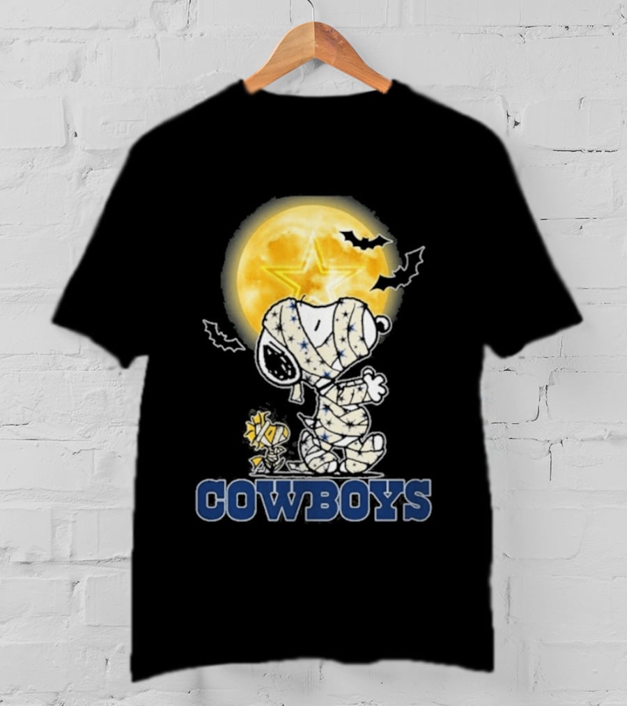 Dallas Cowboys Snoopy Halloween 2026 Full Moon Bat Scene T-Shirt