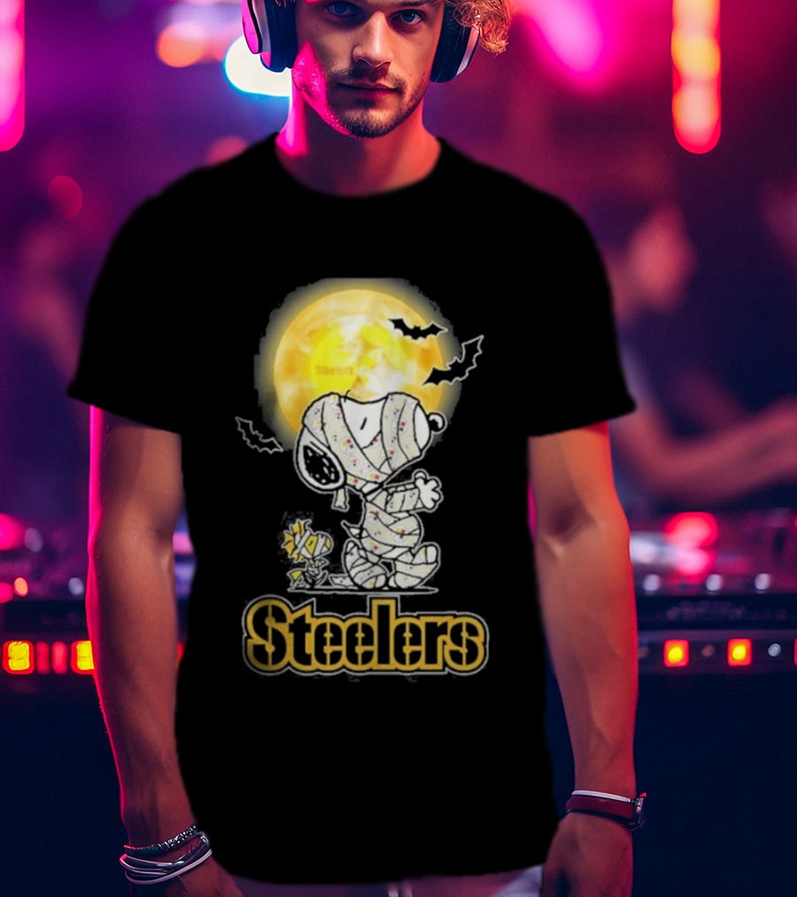 Pittsburgh Steelers Snoopy Halloween 2026 Holiday T-Shirt