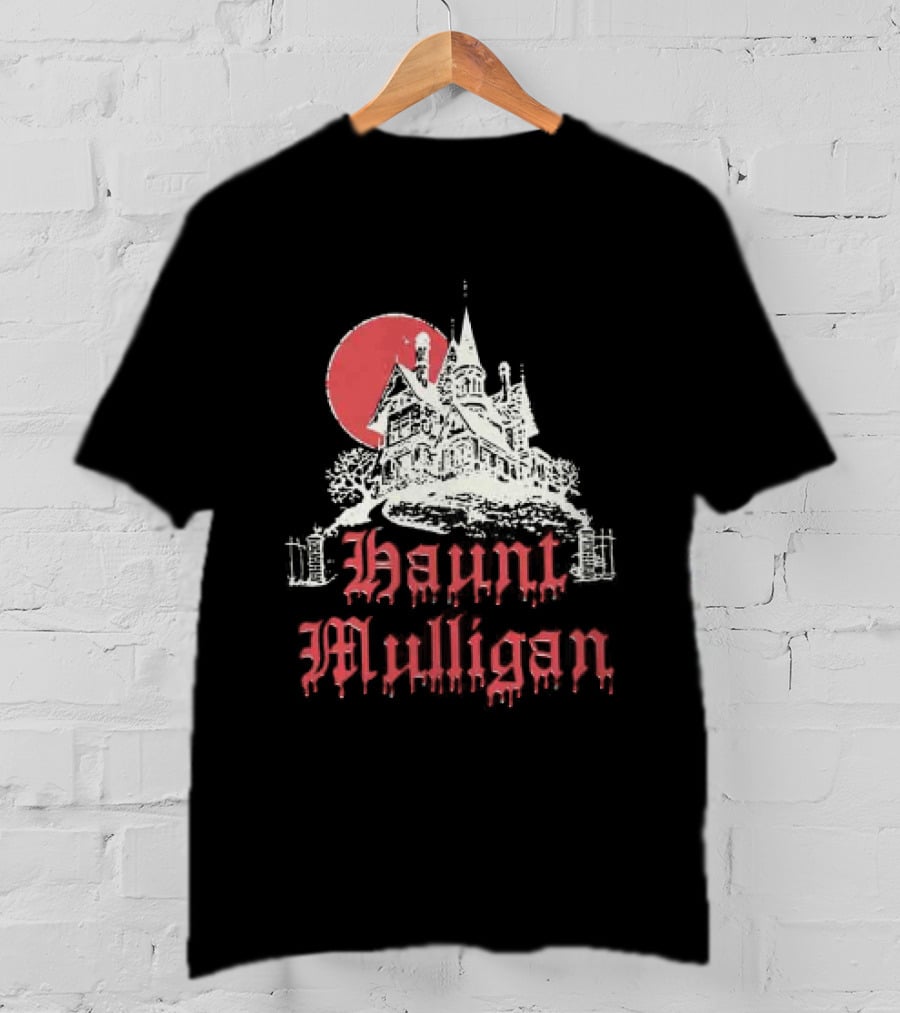 Hot Mulligan Haunted House Halloween Castle 2026 T-Shirt