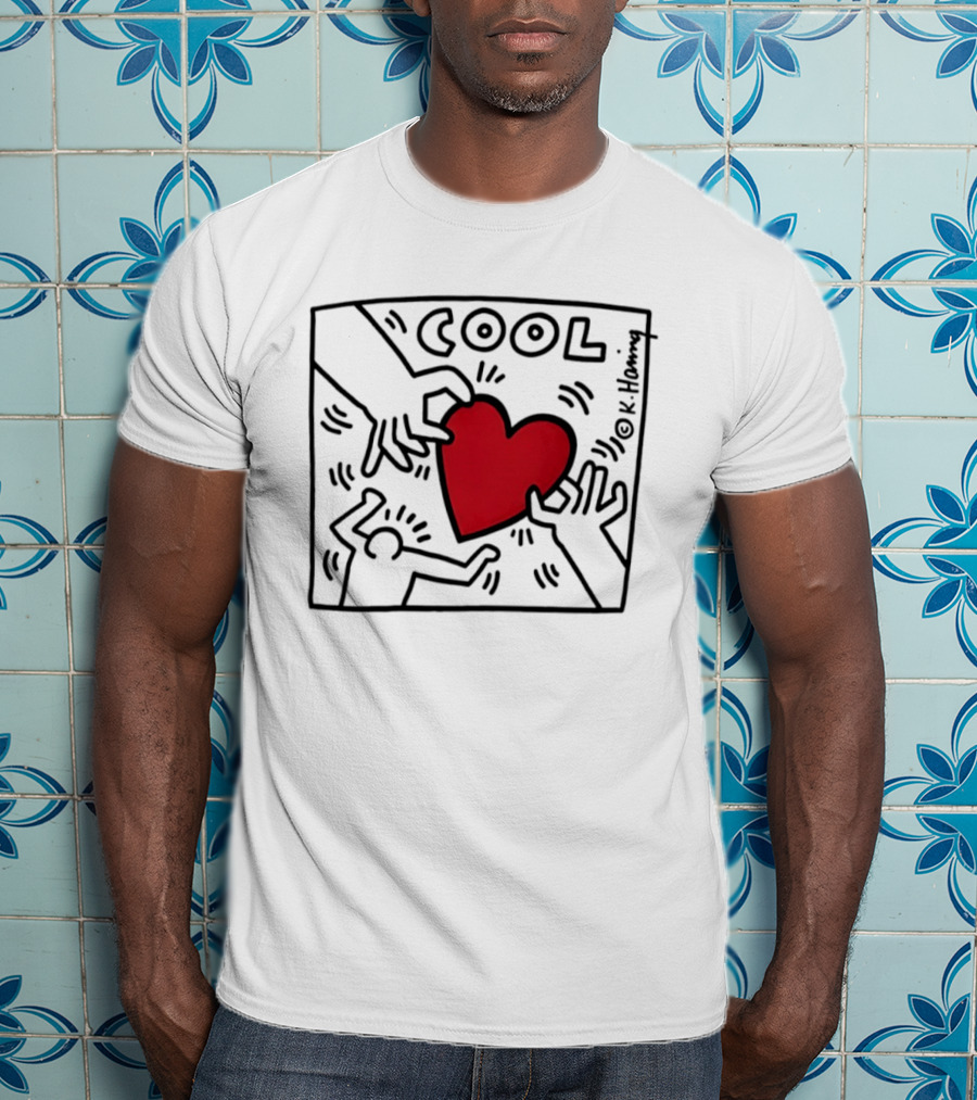 Keith Haring Cool Red Heart Two People Holding Hands Art 90s T-Shirt
