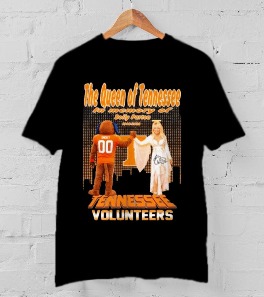 The Queen Of Tennessee In Memory Of Dolly Parton Smoky Tennessee Volunteers 1946 2026 T-Shirt