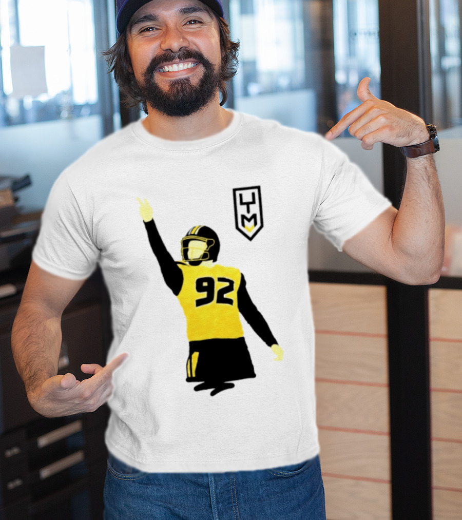 Harrison Mevis 92 Los Angeles Rams The Thiccer Kicker Football Player Quarterback Iconic Celebratory Pose T-Shirt
