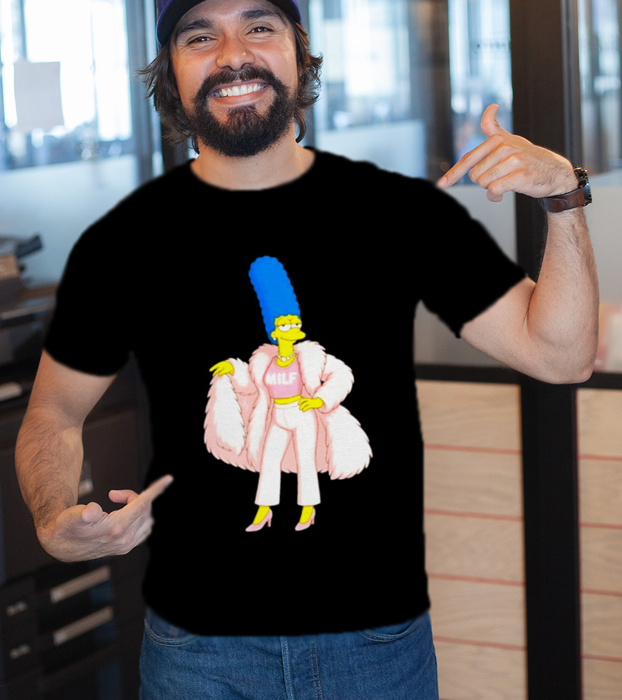 Marge Simpson Milf Pink Fur Coat The Simpsons Cartoon Iconic Character Fashion T-Shirt