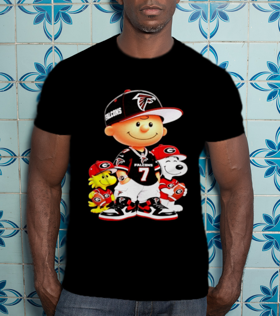 Charlie Brown Snoopy Woodstock Atlanta Falcons Georgia Bulldogs Football Fan Gear T-Shirt