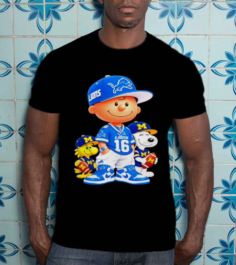 Charlie Brown Snoopy Woodstock Detroit Lions Michigan Wolverines Football Fan 16 T-Shirt