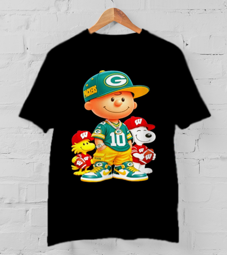 Charlie Brown Snoopy Woodstock Green Bay Packers Wisconsin Badgers Sports Fan Gear T-Shirt