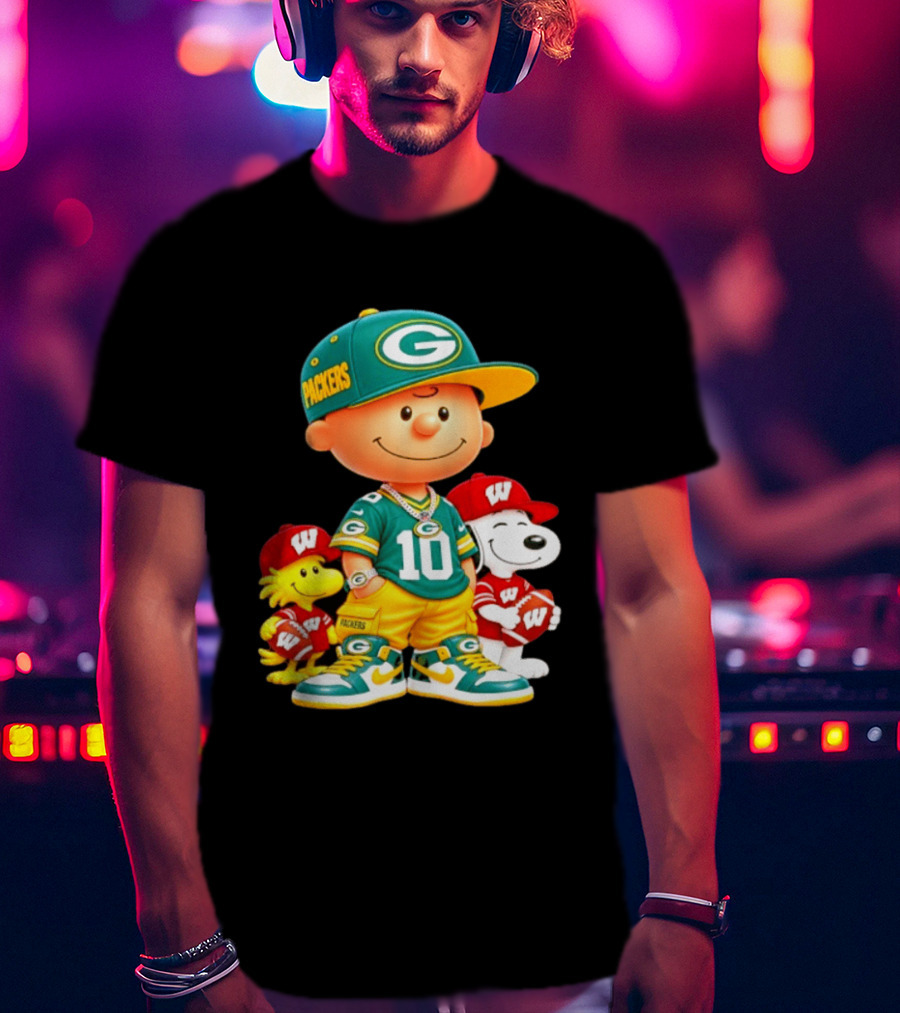 Charlie Brown Snoopy Woodstock Green Bay Packers Wisconsin Badgers Sports Fan Gear T-Shirt