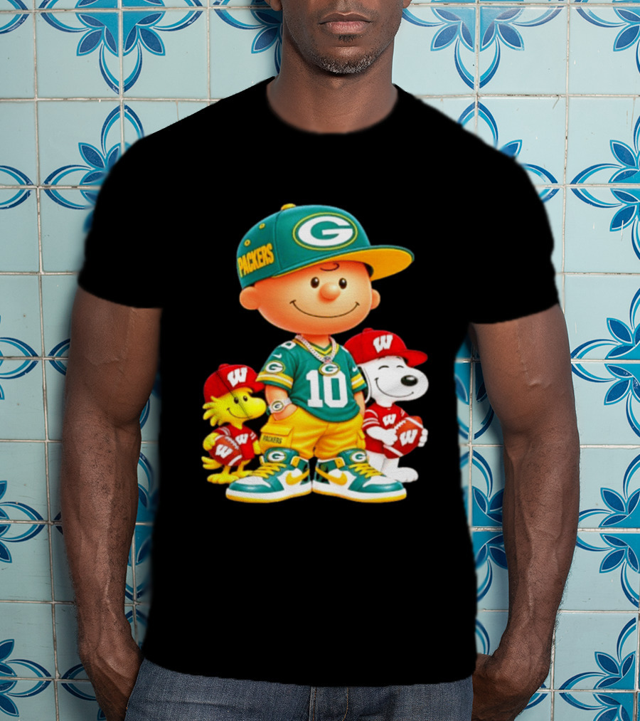 Charlie Brown Snoopy Woodstock Green Bay Packers Wisconsin Badgers Sports Fan Gear T-Shirt
