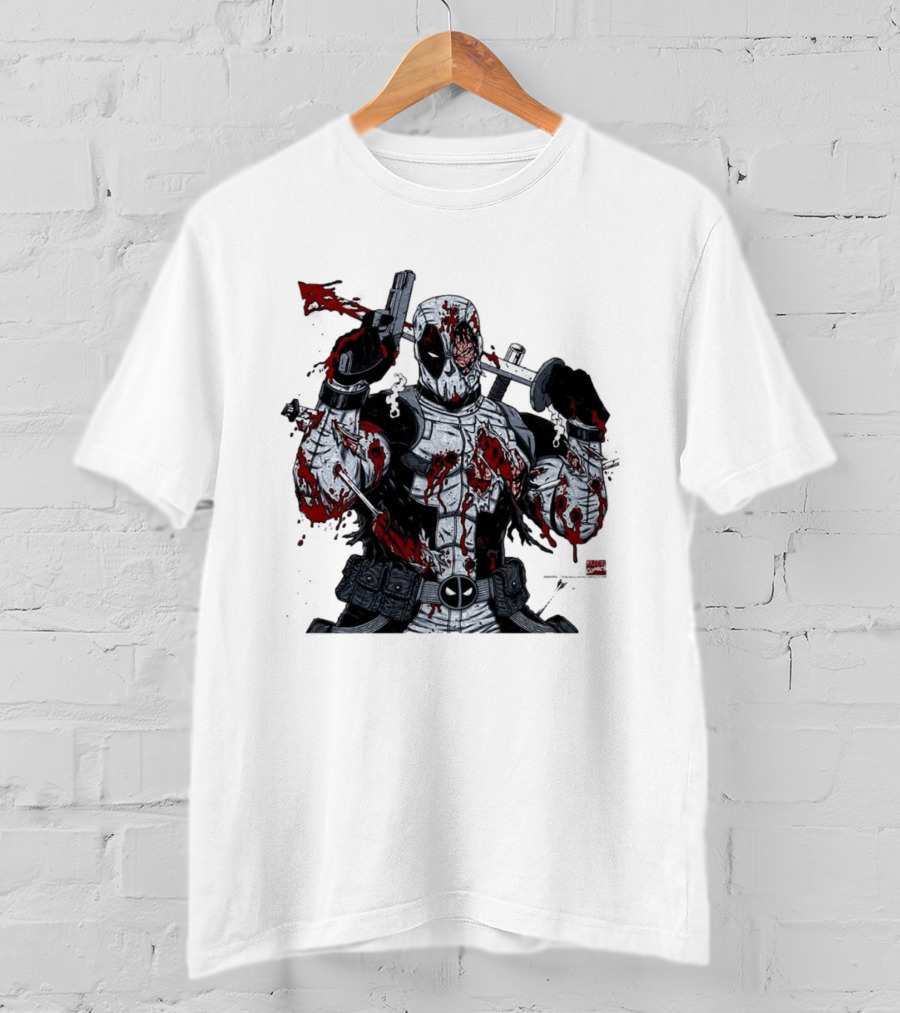 Deadpool Battle Damaged Bloody Swords Katana Gunner Comics Hero T-Shirt