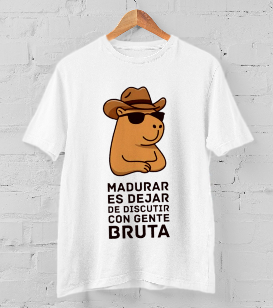 Capybara Madurar Es Dejar De Discutir Con Gente Bruta Cowgirl Hat Sunglasses T-Shirt