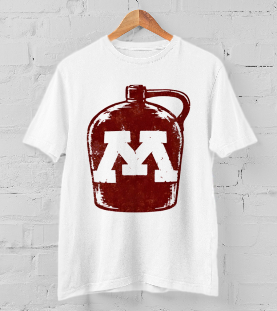 Minnesota Golden Gophers Football Jug M T-Shirt