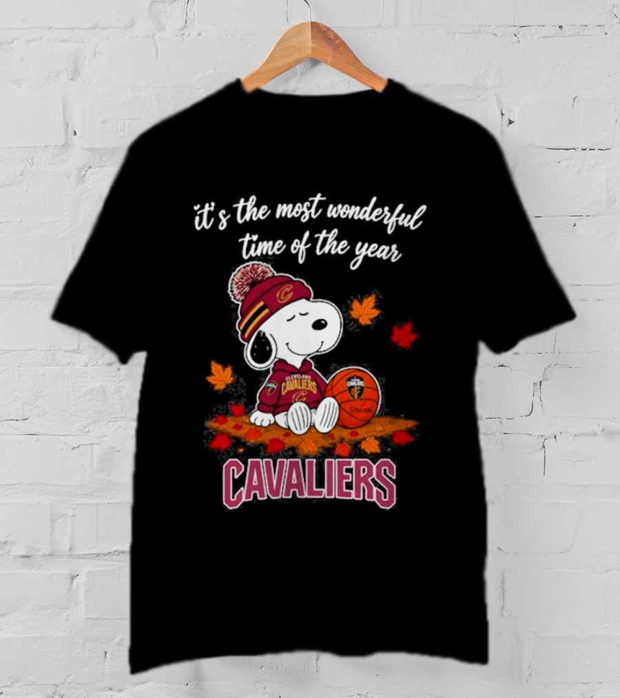 Cleveland Cavaliers Snoopy It's The Most Wonderful Time Of The Year Autumn Football T-Shirt