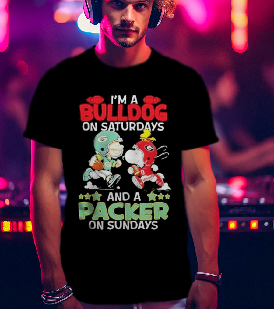 I'm A Bulldog On Saturdays And A Packer On Sundays Football Peanuts T-Shirt