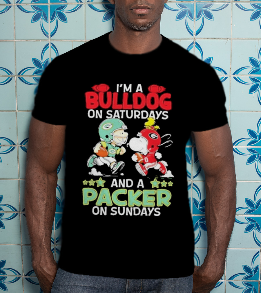 I'm A Bulldog On Saturdays And A Packer On Sundays Football Peanuts T-Shirt