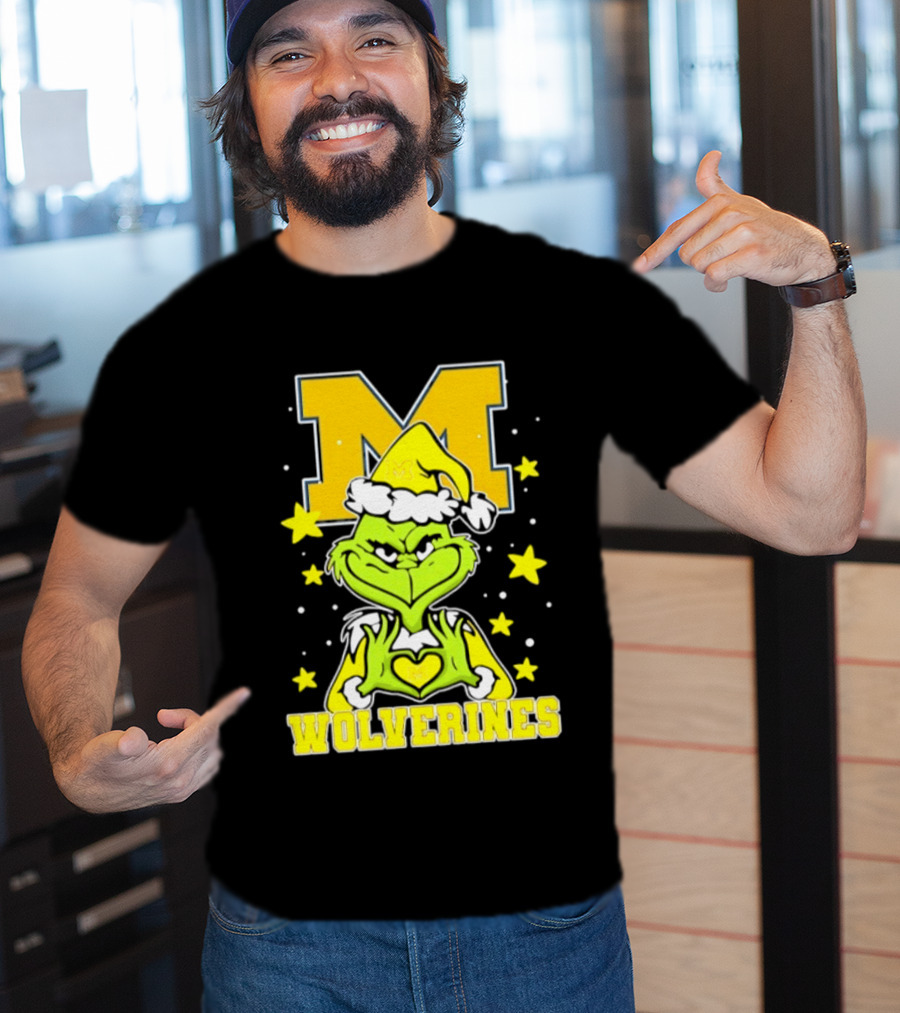 Michigan Wolverines Grinch Love Hands Christmas Football 2026 T-Shirt