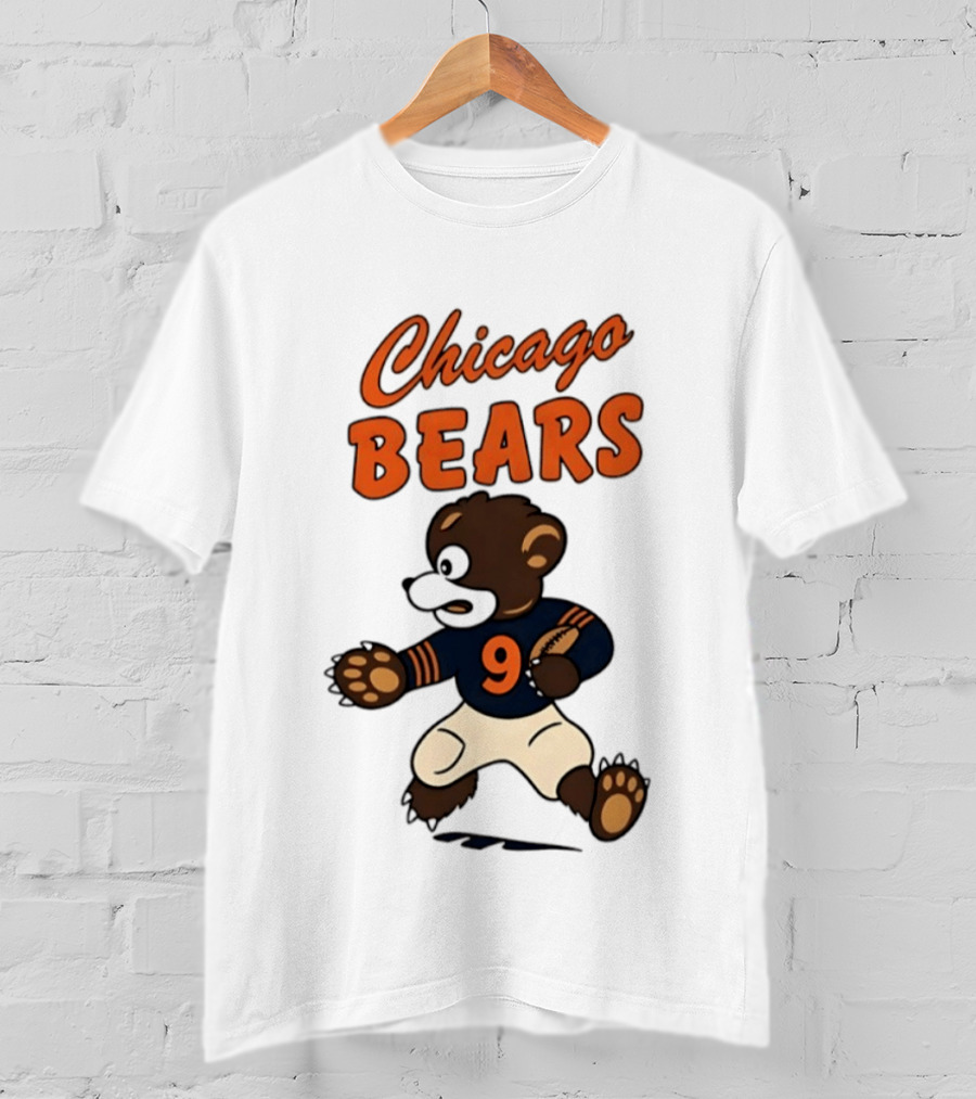 Chicago Bears Football Vintage Cartoon Bear Running Number 9 T-Shirt