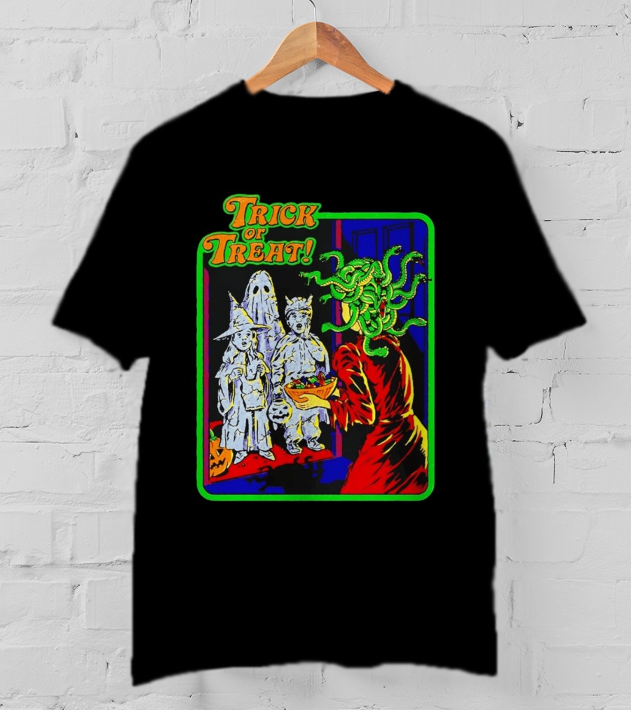 Trick Or Treat Medusa Halloween Retro Comic T-Shirt