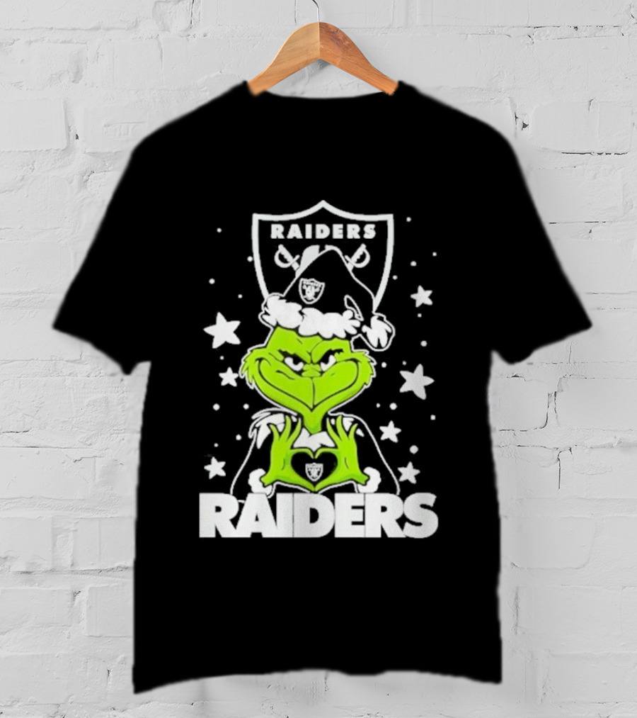 Las Vegas Raiders Grinch Love Hands Christmas Football 2026 T-Shirt