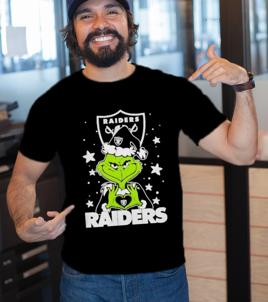 Las Vegas Raiders Grinch Love Hands Christmas Football 2026 T-Shirt