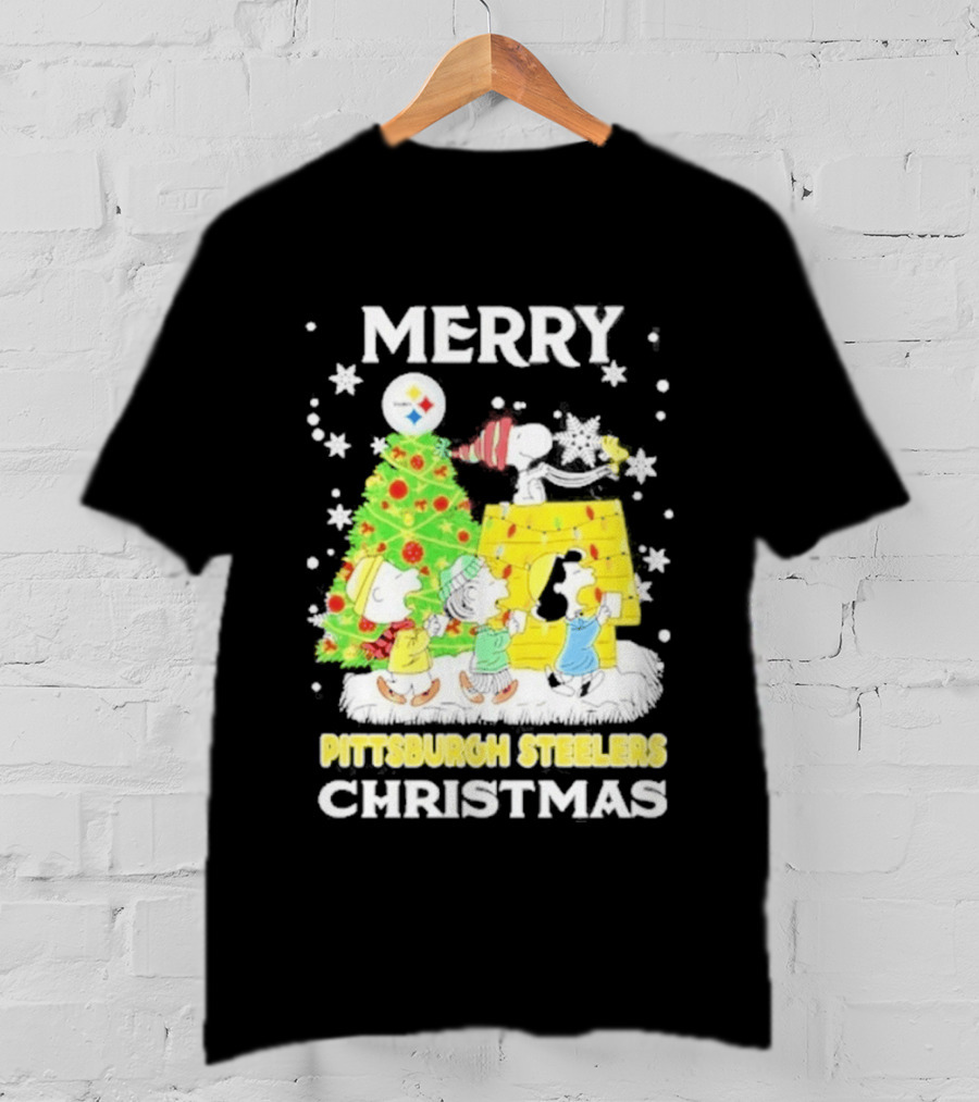 Merry Christmas 2026 Pittsburgh Steelers Peanuts Tree And Snoopy T-Shirt