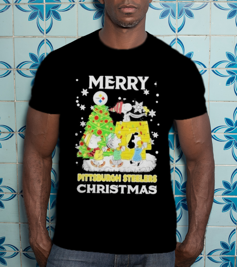 Merry Christmas 2026 Pittsburgh Steelers Peanuts Tree And Snoopy T-Shirt