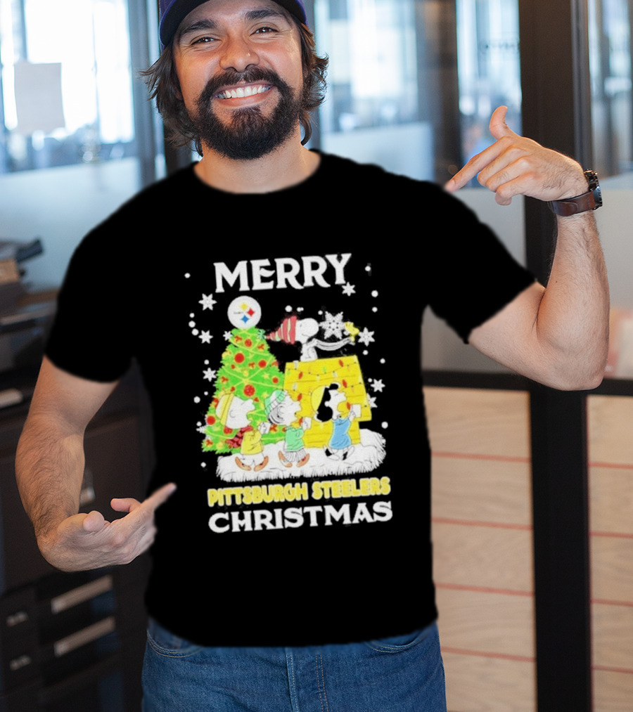 Merry Christmas 2026 Pittsburgh Steelers Peanuts Tree And Snoopy T-Shirt