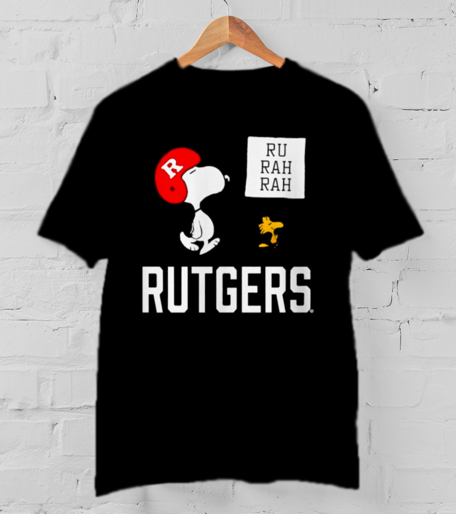 Snoopy Woodstock Rutgers Scarlet Knights Football Helmet R T-Shirt