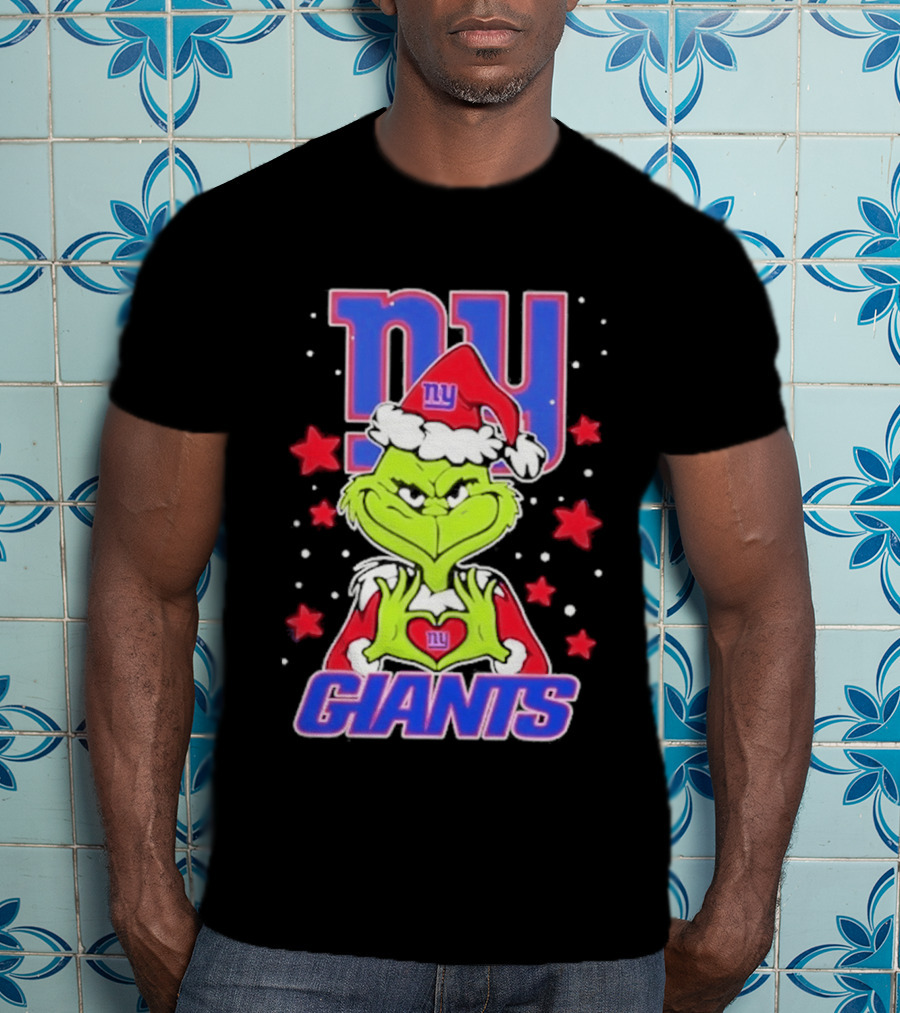 New York Giants Grinch Christmas Love Hands 2026 Football T-Shirt