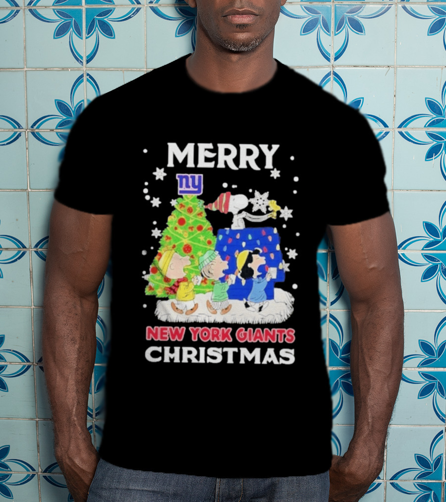 New York Giants Peanuts Merry Christmas 2026 Snoopy Woodstock Charlie Brown T-Shirt