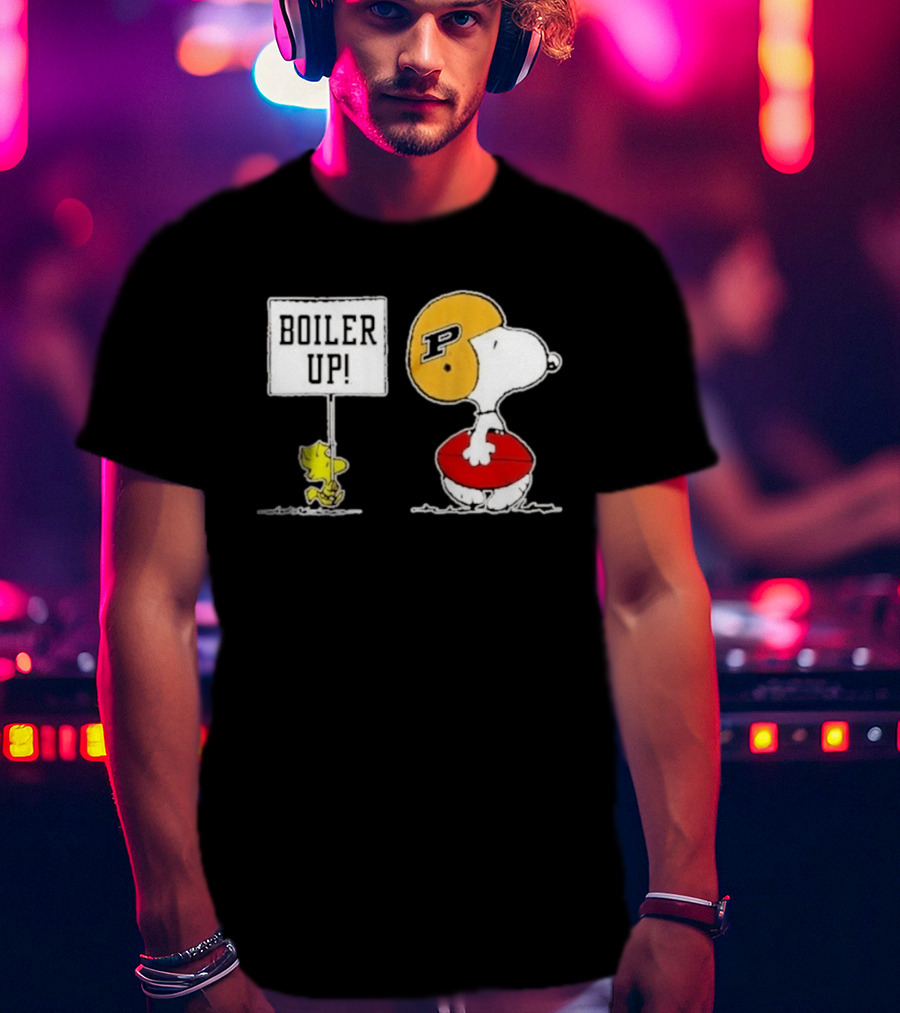 Snoopy And Woodstock Boiler Up Purdue Boilermakers Football P Helmet Peanuts Characters Holding Football T-Shirt