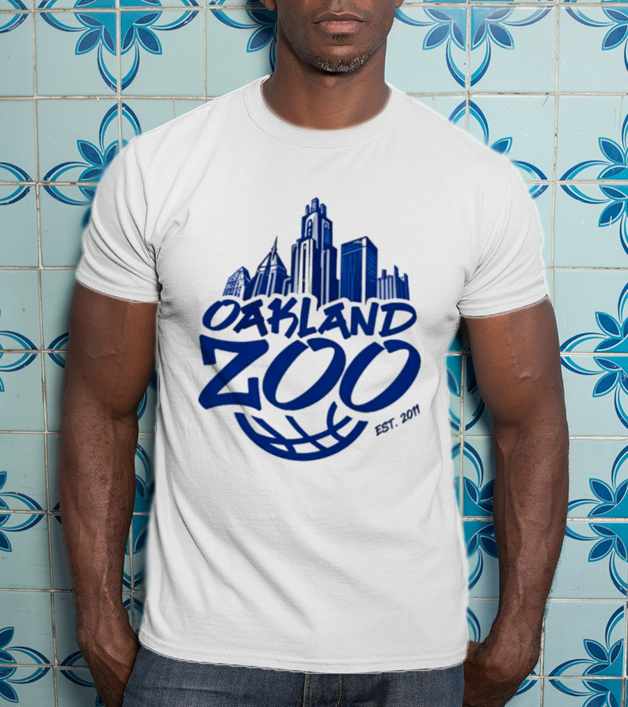 Pitt Panthers Oakland Zoo You Vs The Zoo Est 2001 T-Shirt