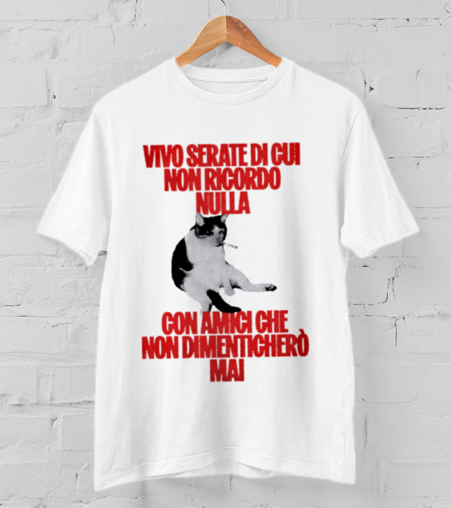 Vivo Serate Di Cui Non Ricordo Nulla Con Amici Che Non Dimenticherò Mai Gatto Divertente T-Shirt