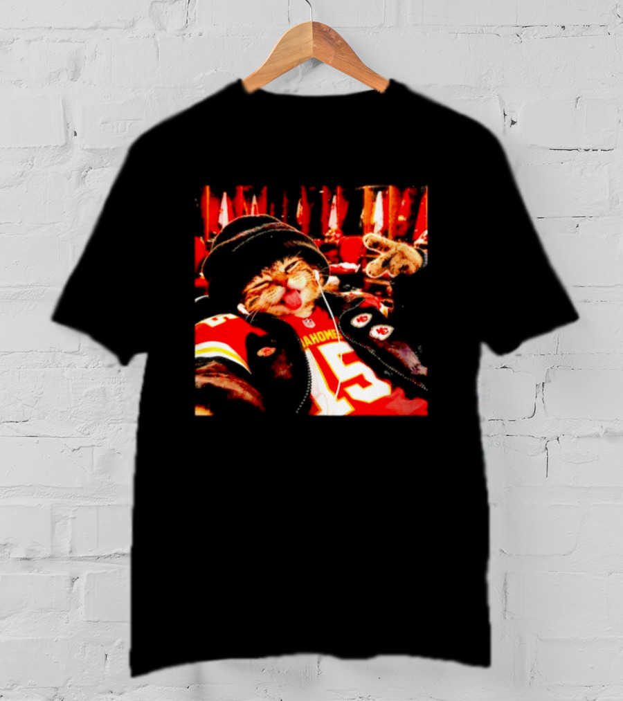 Kansas City Chiefs Cat With Patrick Mahomes Jersey Number 15 T-Shirt