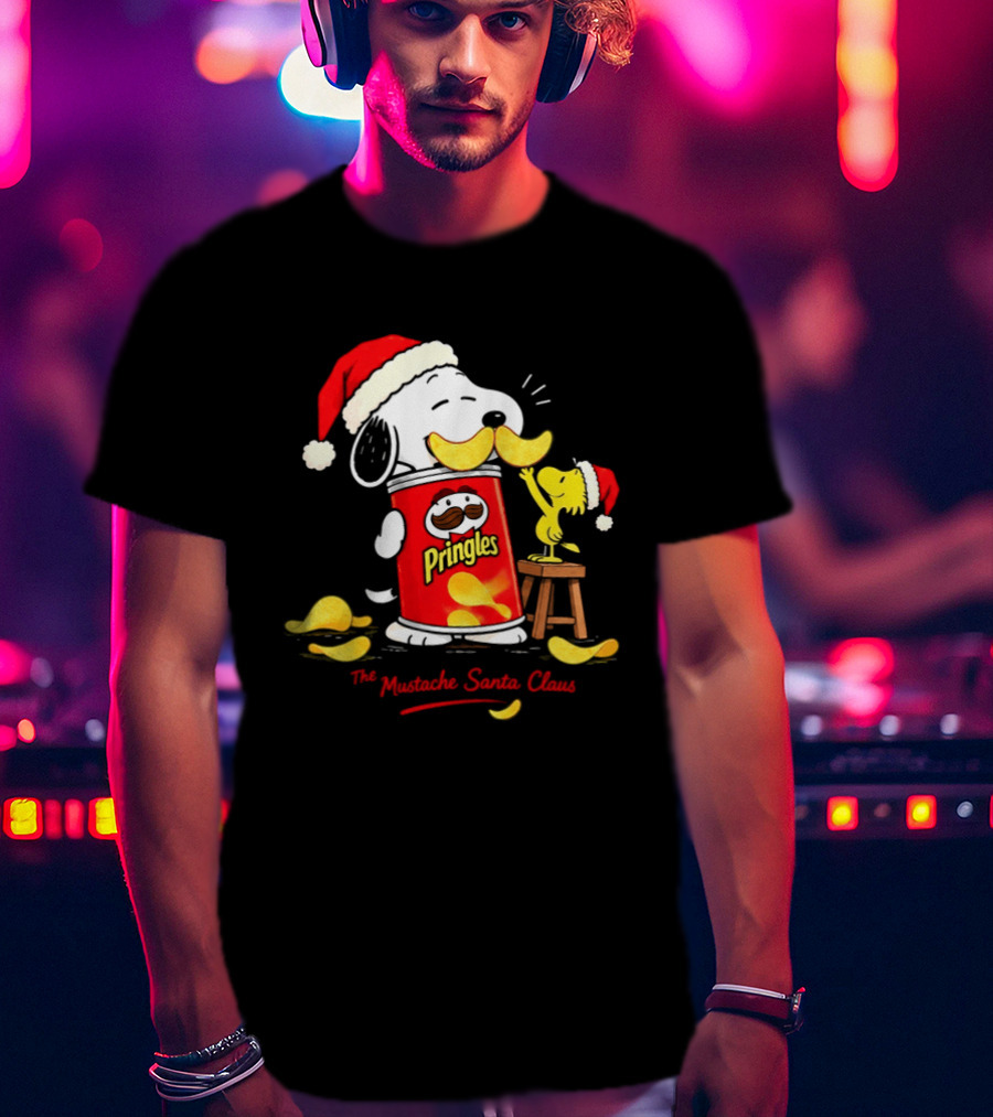 Pringles Snoopy Mustache Santa Christmas Chip Lovers Snack Fun T-Shirt