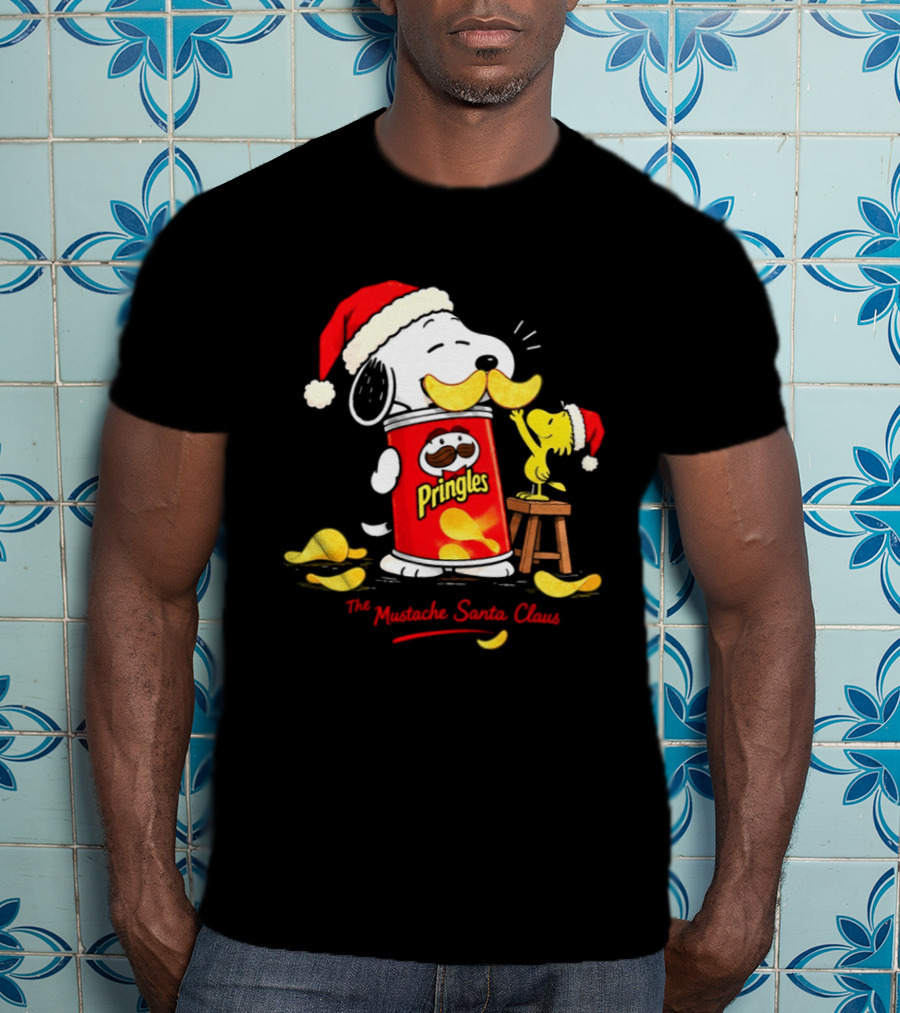 Pringles Snoopy Mustache Santa Christmas Chip Lovers Snack Fun T-Shirt