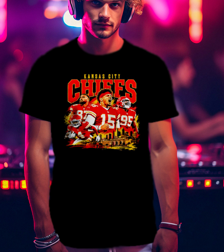 Kansas City Chiefs Players And City Skyline 2026 T-Shirt