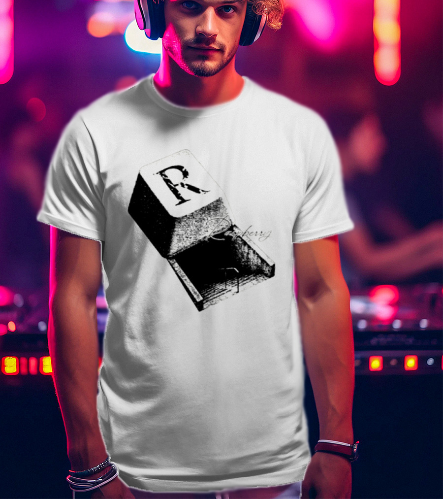 R Raspberry Minimalist Keyboard Key Block T-Shirt