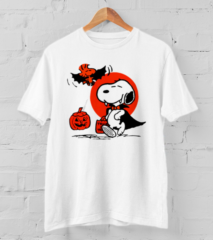 Snoopy Vampire Trick Or Treat 2026 Halloween Pumpkin Woodstock Bat T-Shirt