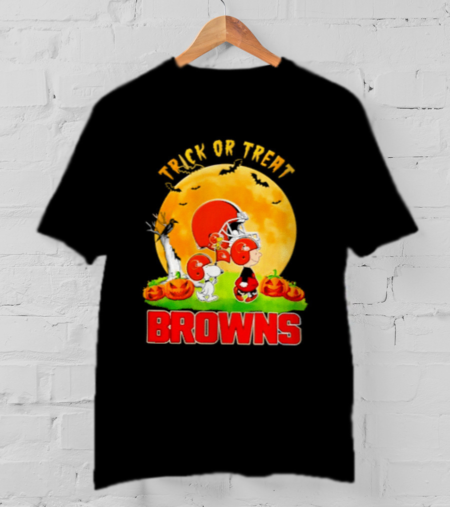 Cleveland Browns Peanuts Trick Or Treat Halloween 2026 T-Shirt