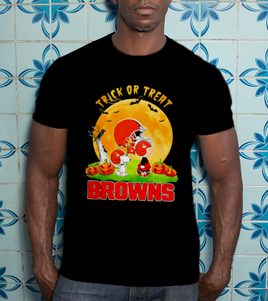Cleveland Browns Peanuts Trick Or Treat Halloween 2026 T-Shirt