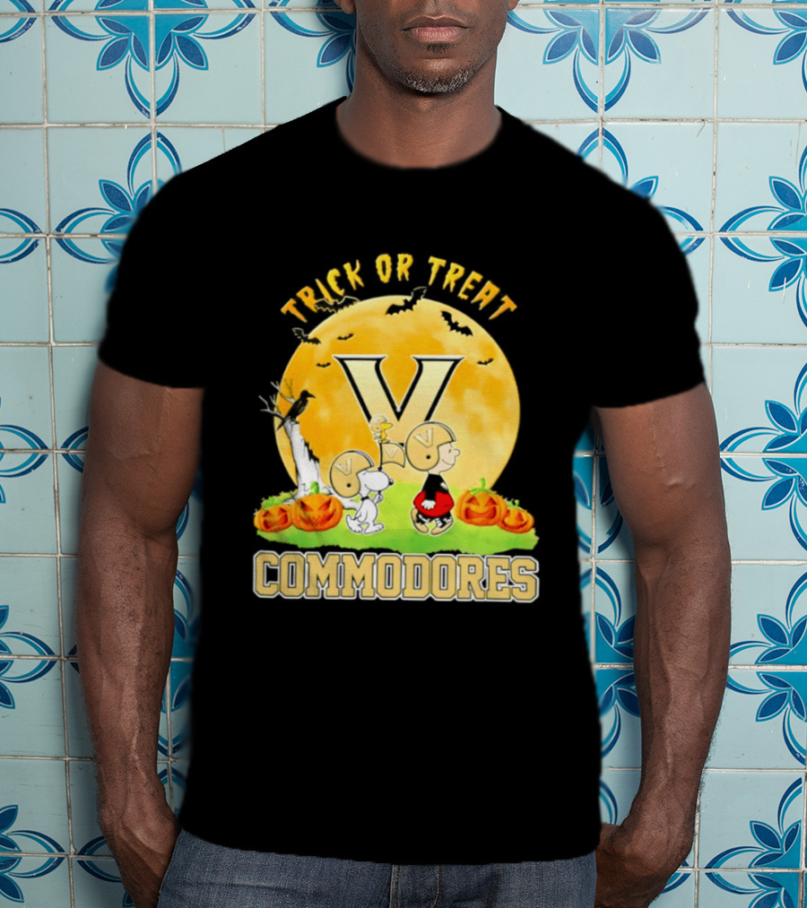 Vanderbilt Commodores Peanuts Halloween Trick Or Treat 2026 T-Shirt